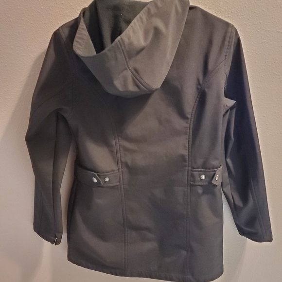 Free Tech Coat - Picture 2 of 8
